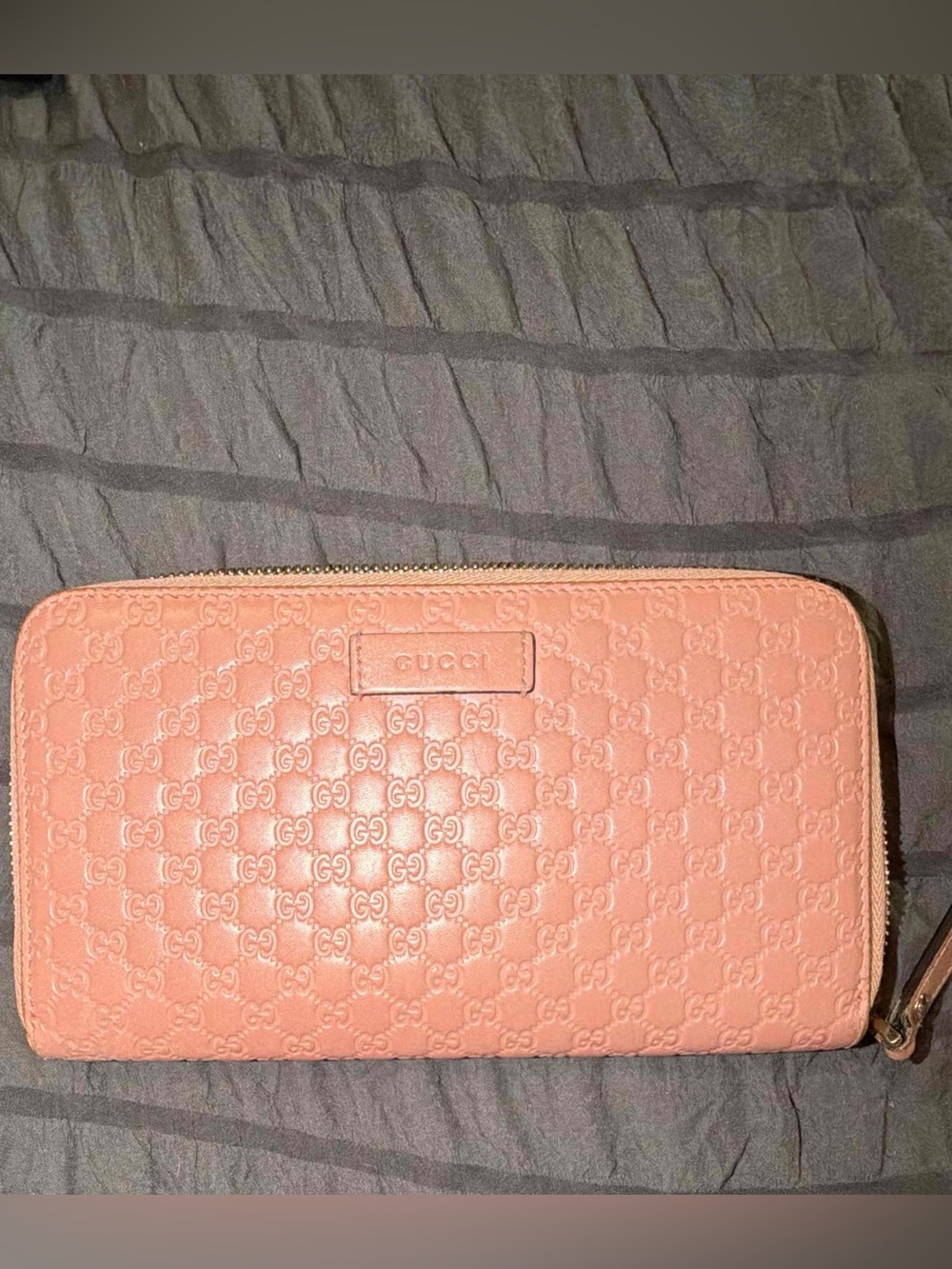 Gucci Embossed Leather Zip Wallet in Blush Pink w/COA